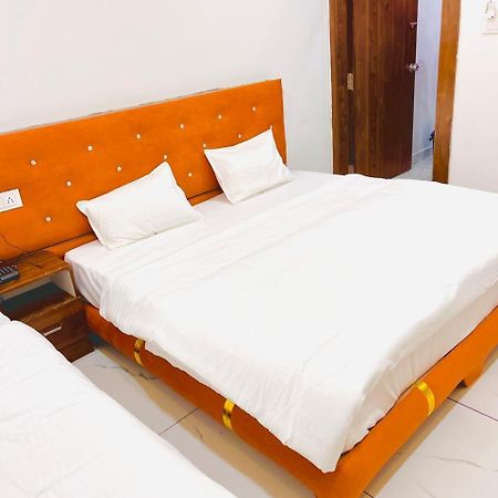 Hotel Shree Kedar Palace Ujjain Buitenkant foto