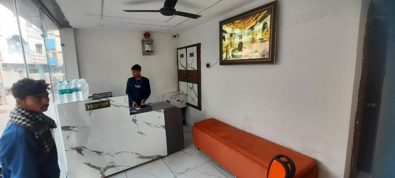 Hotel Shree Kedar Palace Ujjain Buitenkant foto