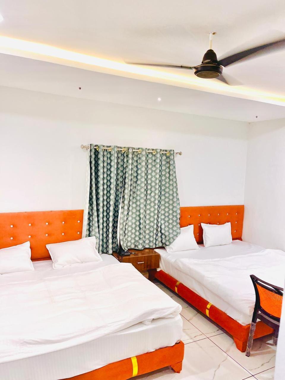 Hotel Shree Kedar Palace Ujjain Buitenkant foto